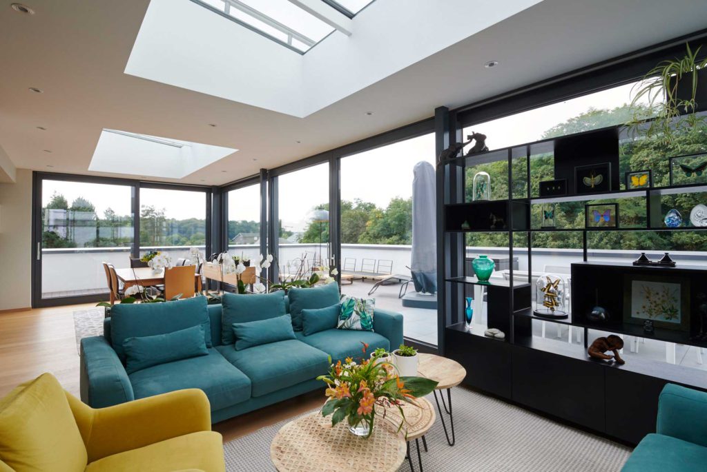 Innenaufnahme Wintergarten mit Alu-Fensterrahmen