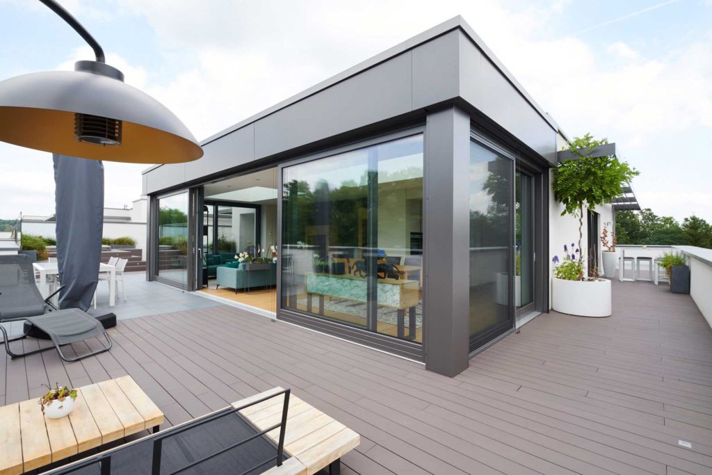 Außenaufnahme eines Wintergarten aus Alu.